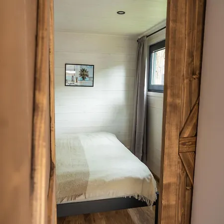 Klimatyzowane Premium - Maszoperia Sun4hel - Letnia Baza Snowshow Na Polwyspie Helskim Hostel *