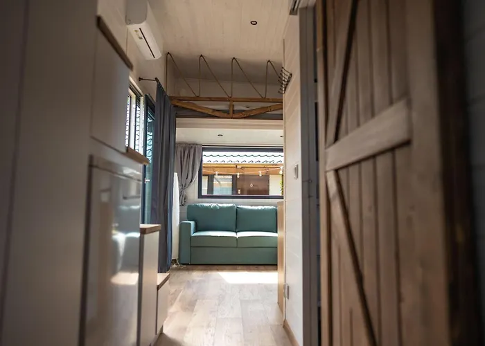 Hostel Klimatyzowane Premium - Maszoperia Sun4hel - Letnia Baza Snowshow Na Polwyspie Helskim