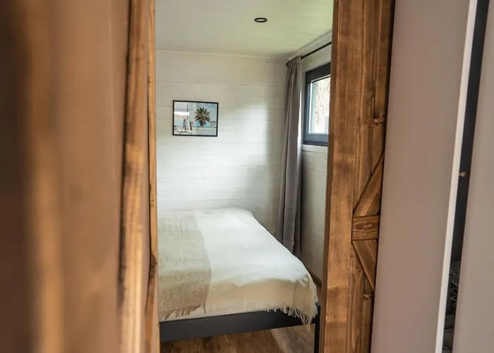 Klimatyzowane Premium - Maszoperia Sun4hel - Letnia Baza Snowshow Na Polwyspie Helskim Hostel *