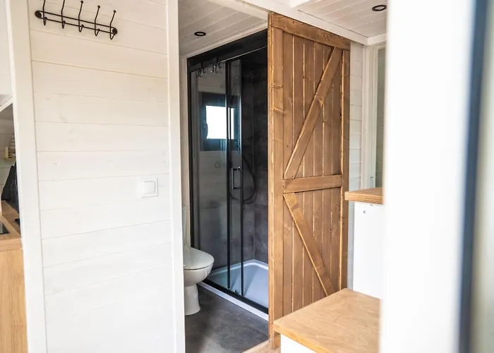 Hostel Klimatyzowane Premium - Maszoperia Sun4hel - Letnia Baza Snowshow Na Polwyspie Helskim Jastarnia